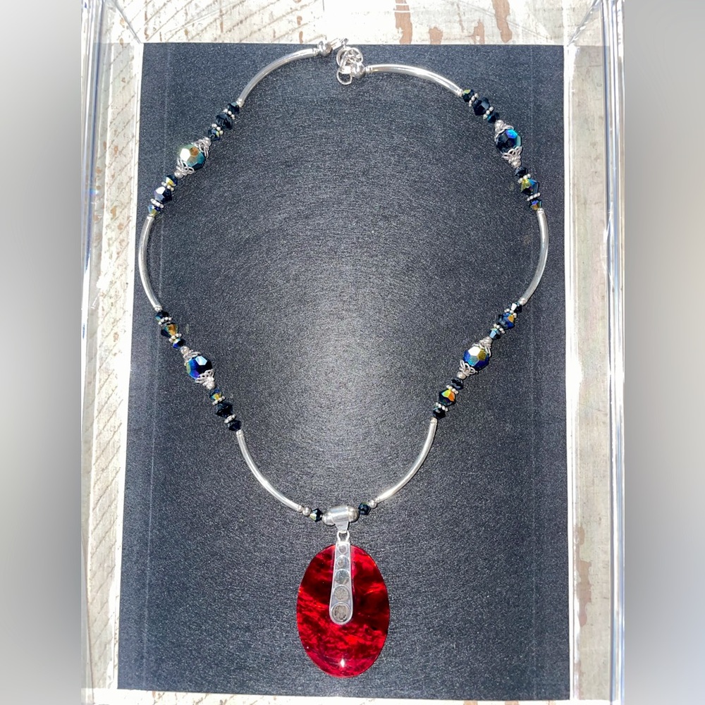 Abalone pendants in silver with beaded chain